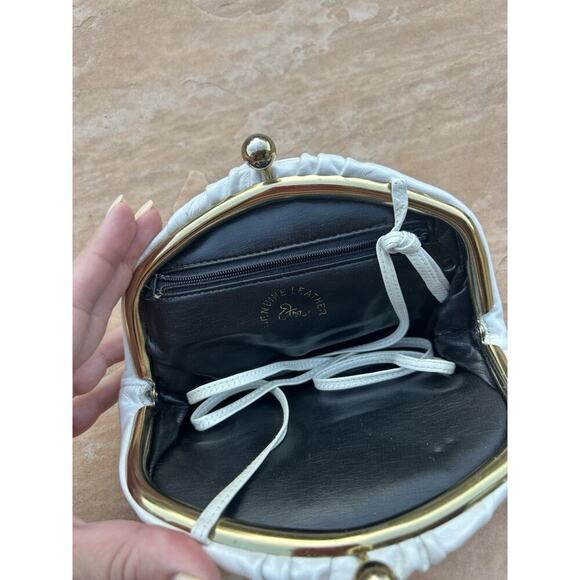 Vintage Etra Exotic Genuine Leather White Embossed Lizard/Snake Clutch Handbag - Picture 2 of 4